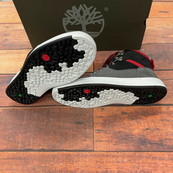 Timberland Men's Davis Square Nubuck Chukka Boots - Picture 6 of 7